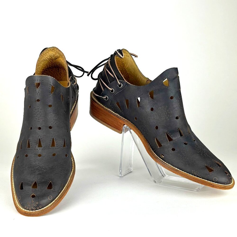 Musse & Cloud Black Leather Cut-Out Oxfords – Size 10